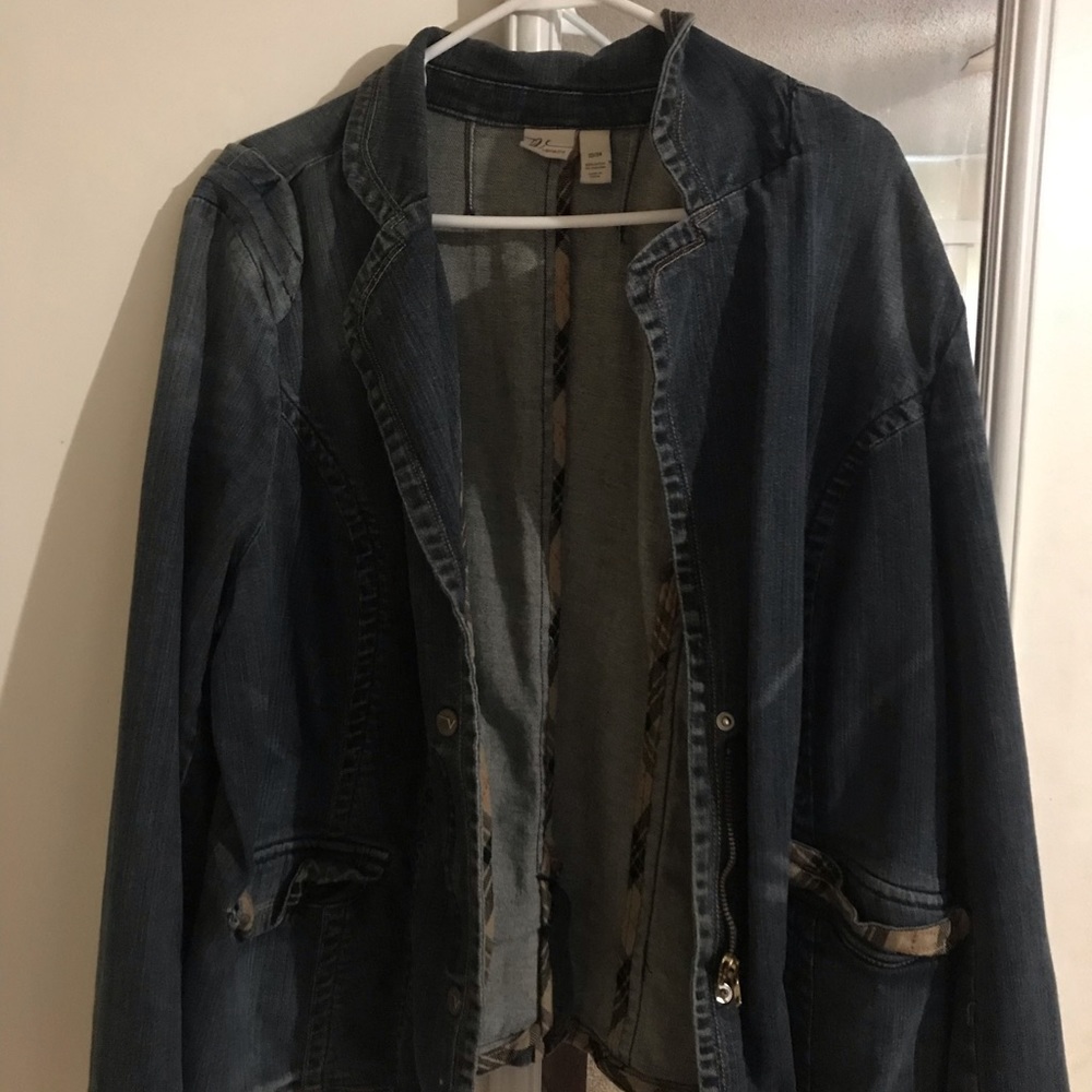 Lane Bryant dark denim jacket with flannel pockets